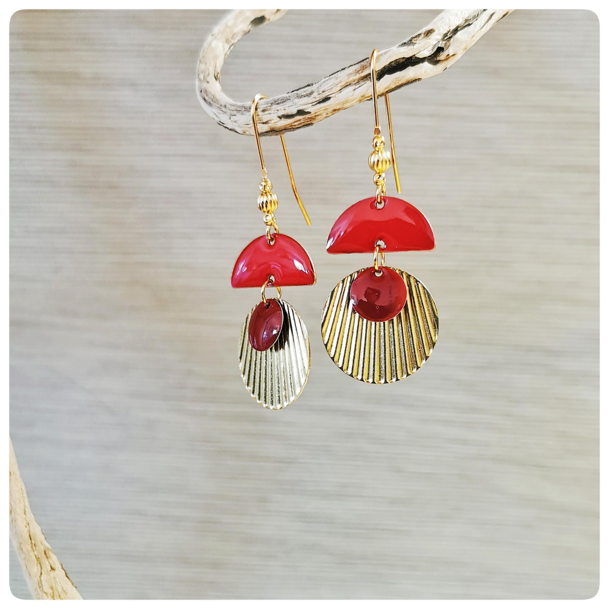 Hana, rouges, courtes